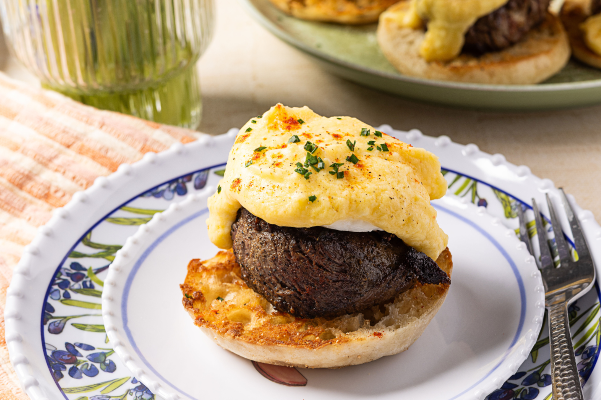 
                Steak and Eggs Benedict
              